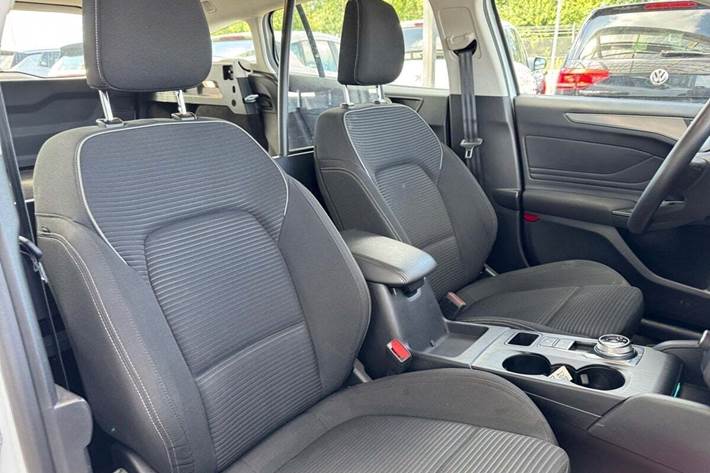 Hvid Ford Focus fra 2023