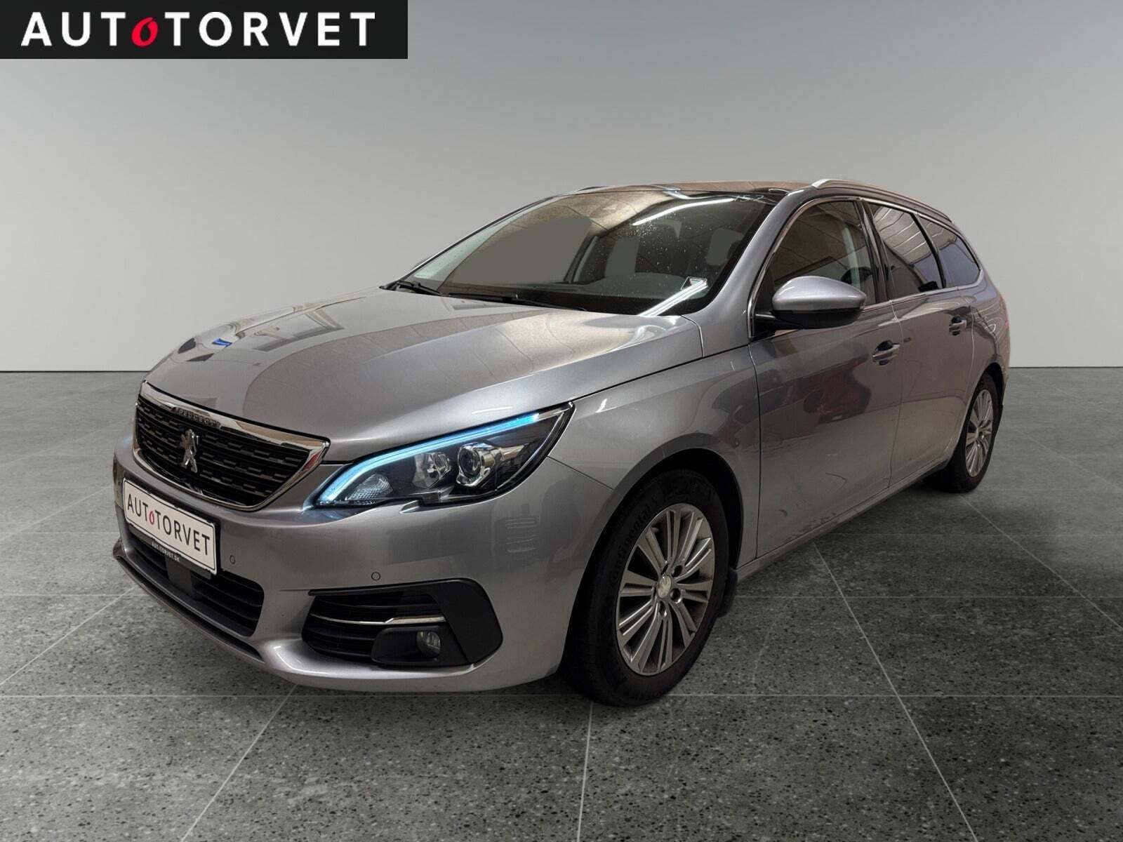 Peugeot 308 1,2 e-THP 130 Selection Sky SW