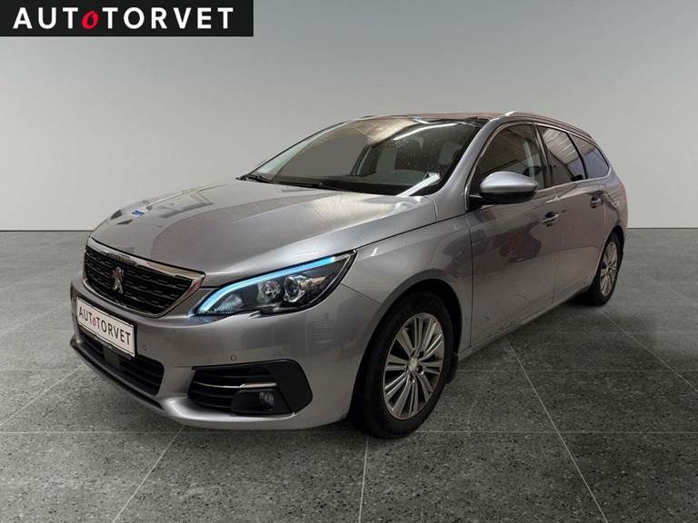 Peugeot 308 1,2 e-THP 130 Selection Sky SW