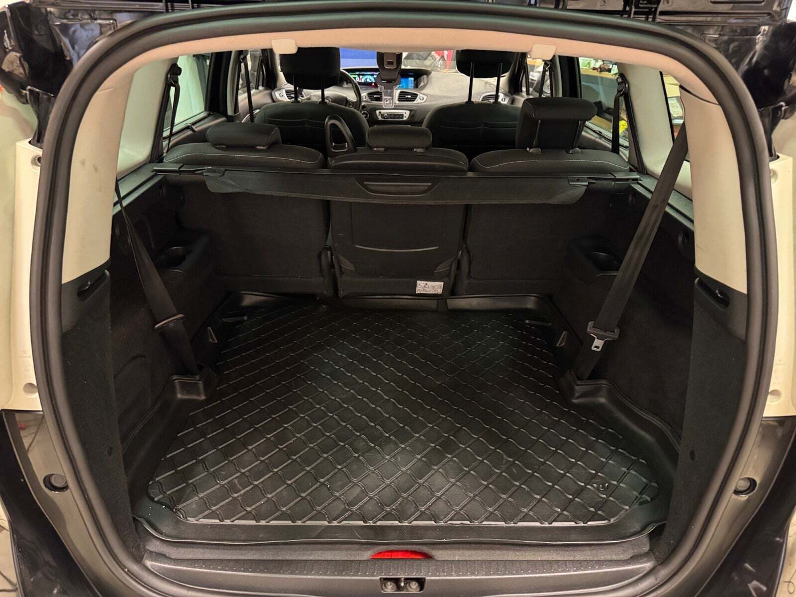 Sort Renault Grand Scenic III fra 2016