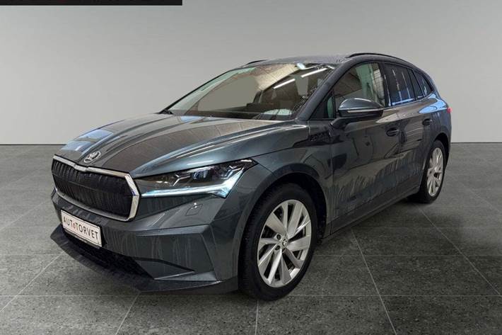 Grå Skoda Enyaq fra 2021 set udefra
