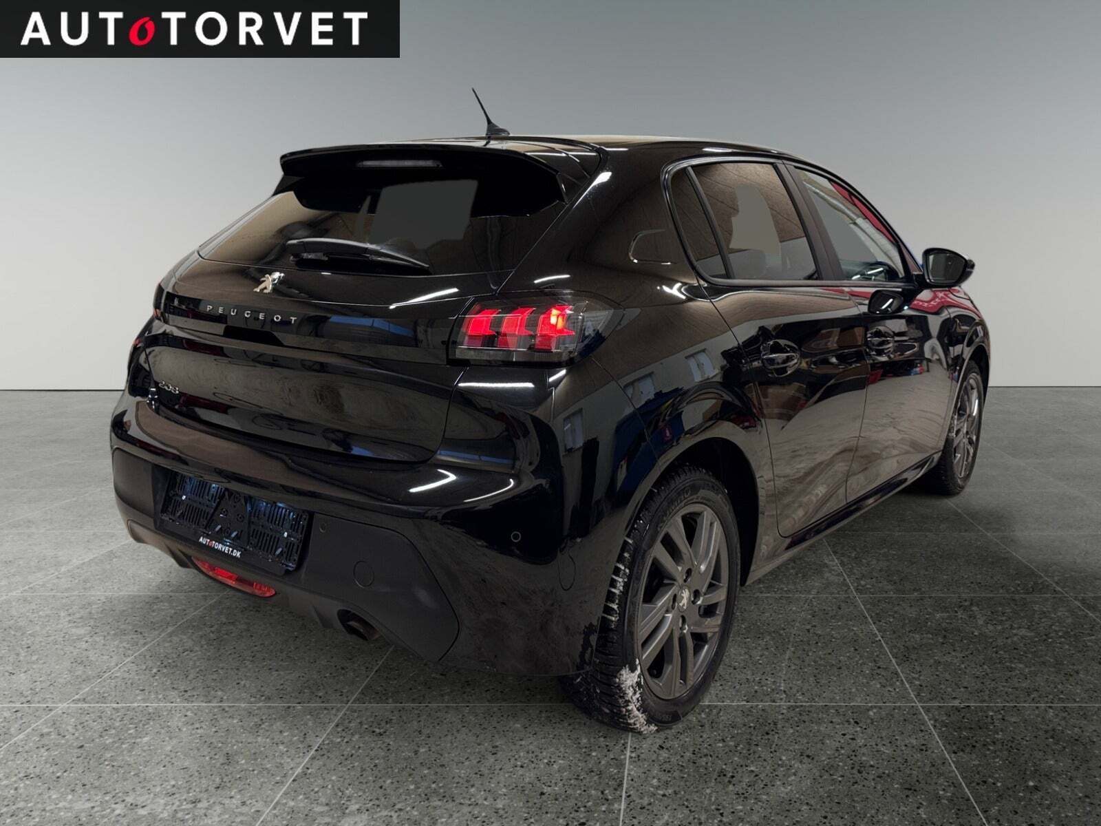Sort Peugeot 208 fra 2021