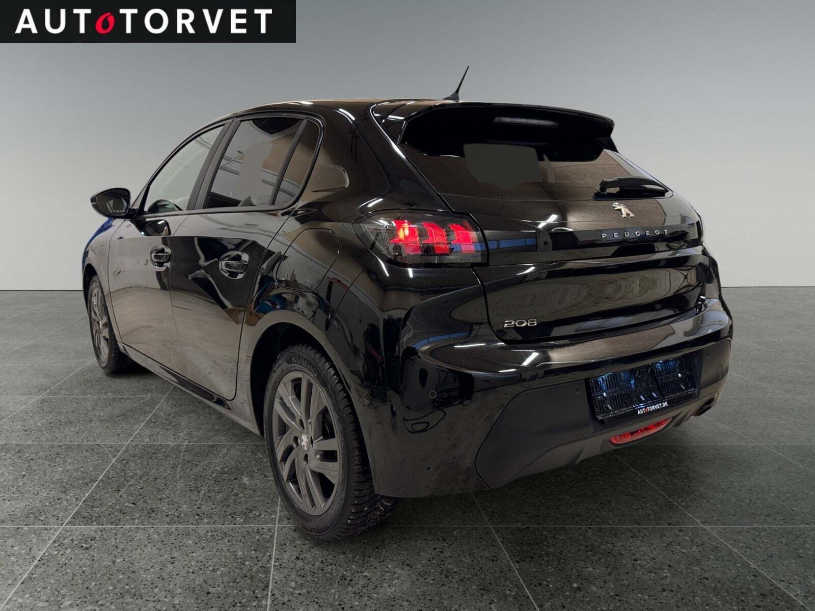 Sort Peugeot 208 fra 2021