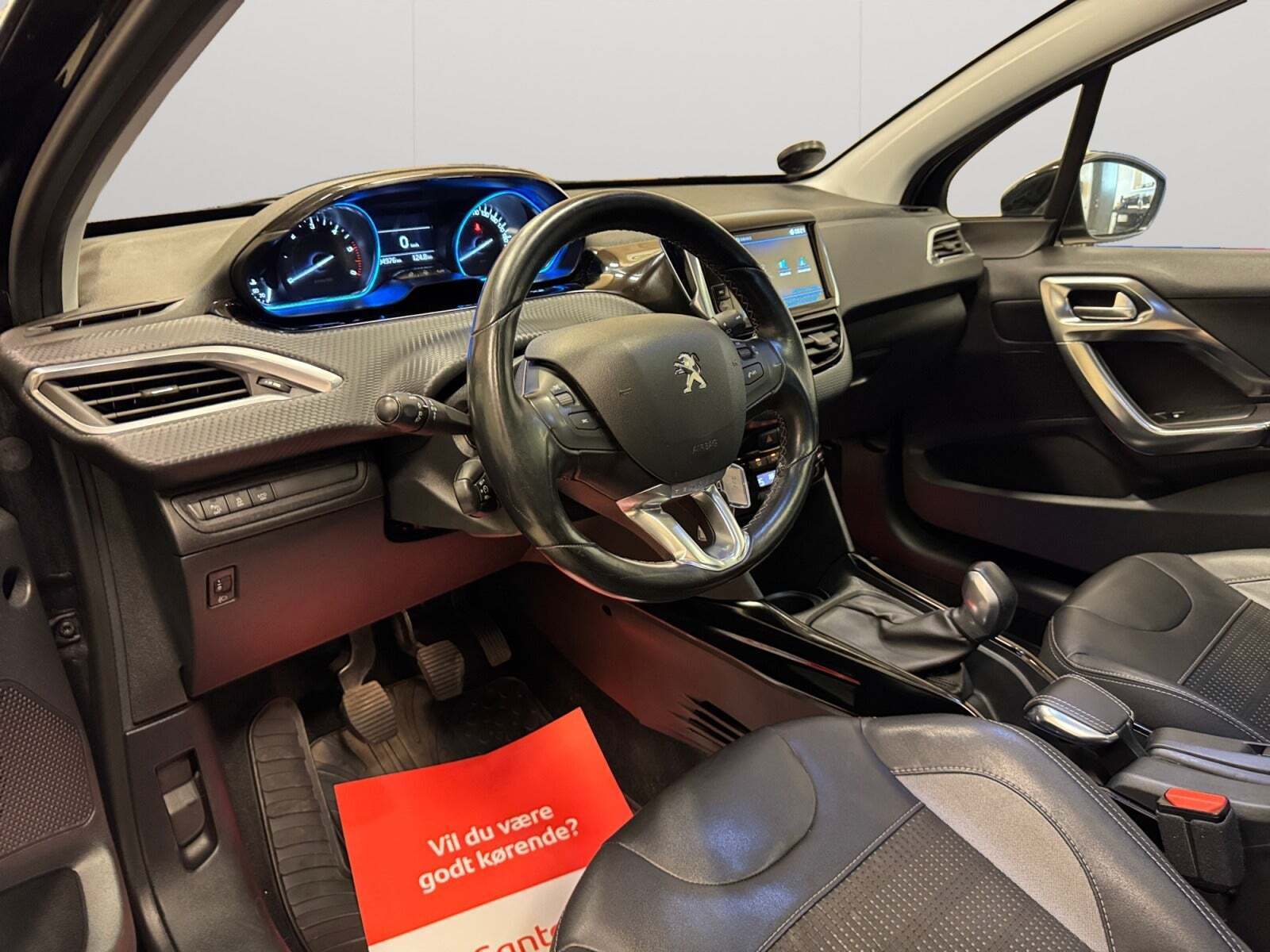 Peugeot 2008 1,6 BlueHDi 100 Desire Sky