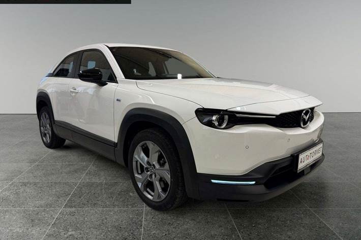 Hvid Mazda MX-30 fra 2023 set udefra