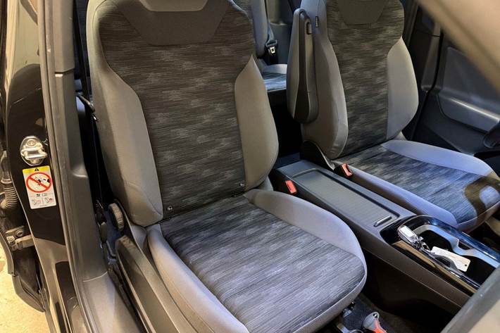 Grå VW ID.4 fra 2021