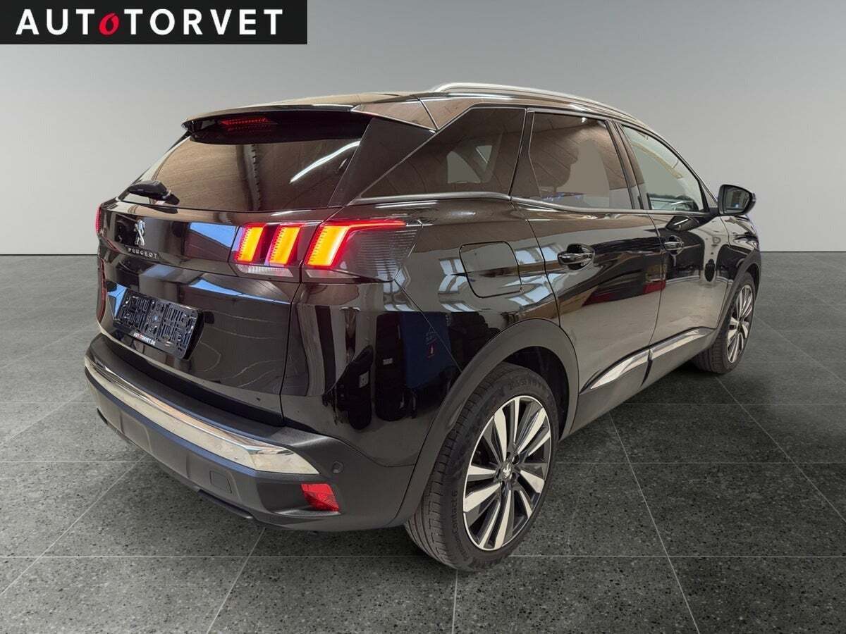 Sort Peugeot 3008 fra 2019