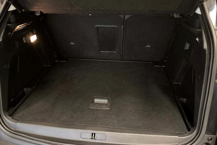 Sort Peugeot 3008 fra 2019