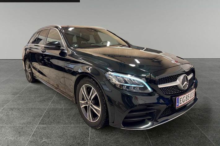 Grøn Mercedes C200 fra 2019