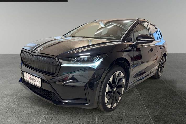 Sort Skoda Enyaq fra 2022 set udefra