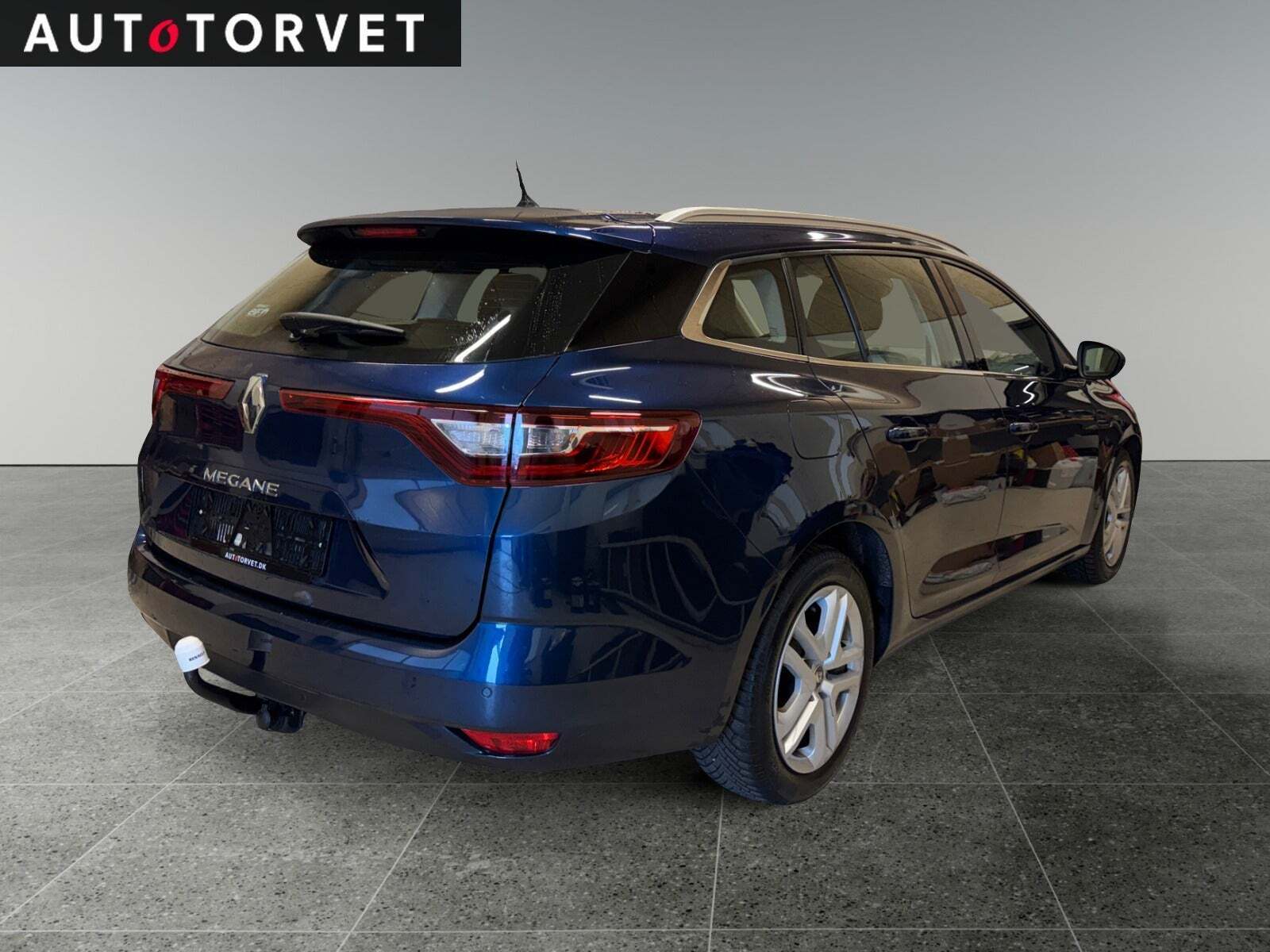 Blå Renault Megane IV fra 2018