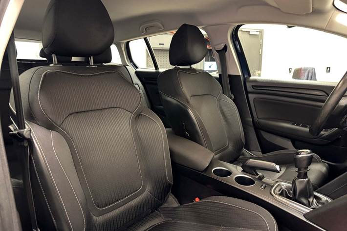 Blå Renault Megane IV fra 2018