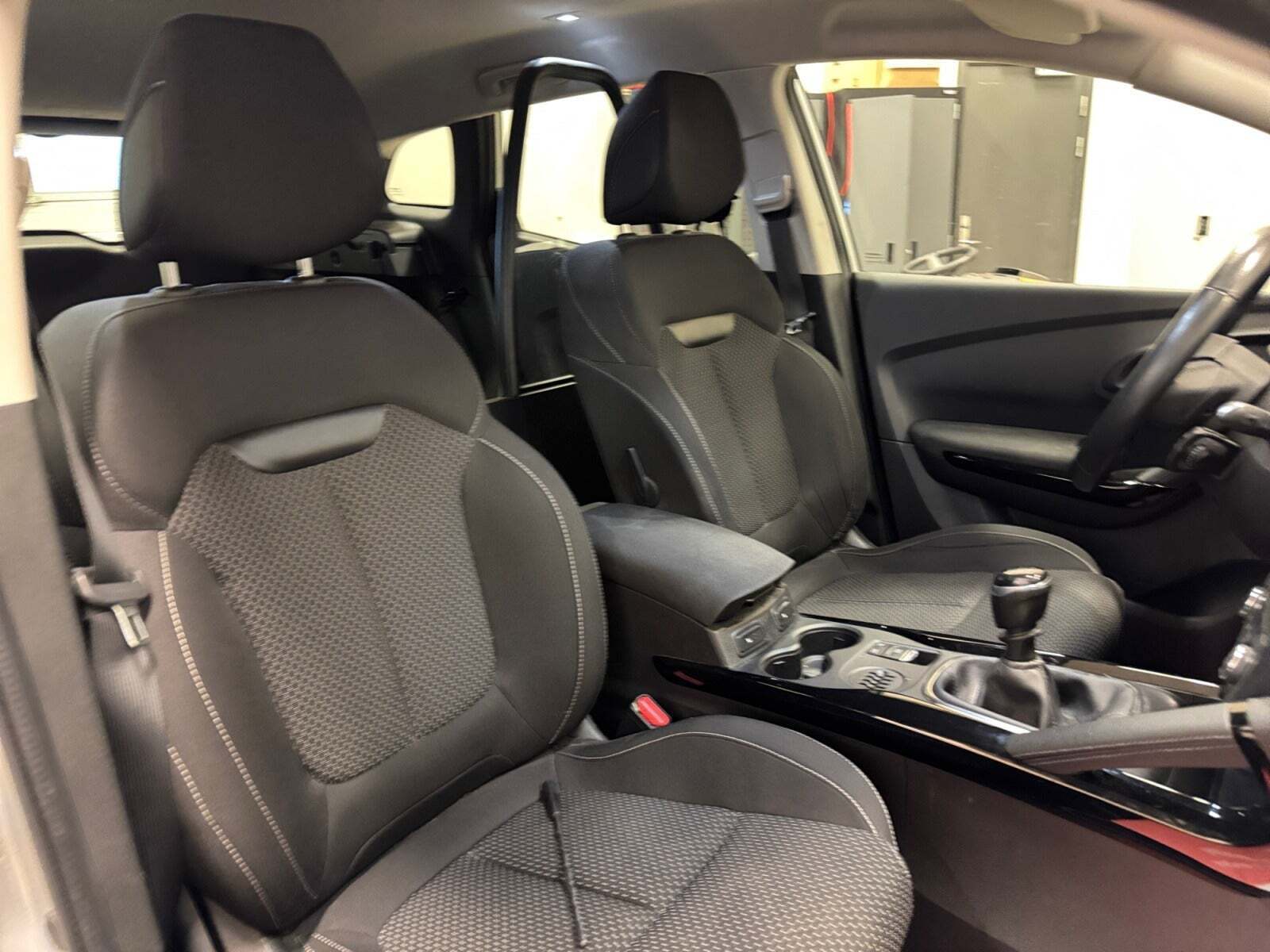 Sølv Renault Kadjar fra 2016