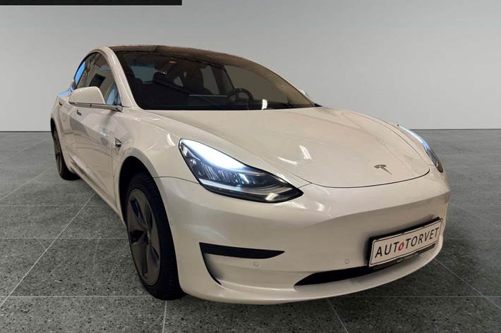 Hvid Tesla Model 3 fra 2019