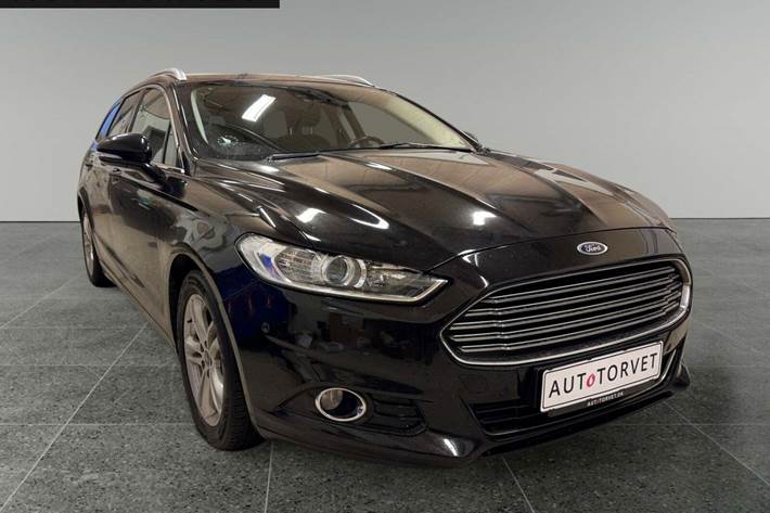 Sort Ford Mondeo fra 2017