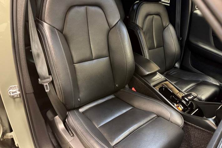 Grøn Volvo XC40 fra 2021