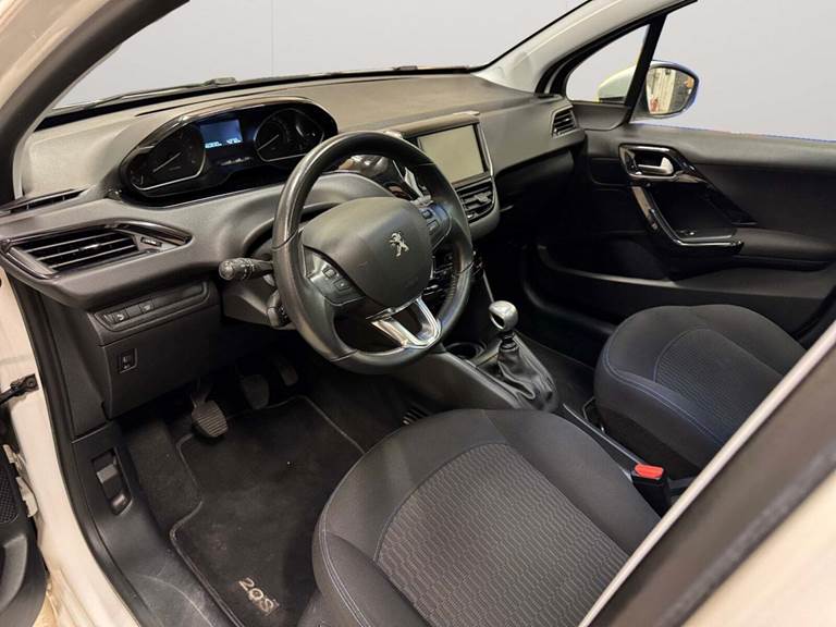 Peugeot 208 1,5 BlueHDi 100 Signature Sky