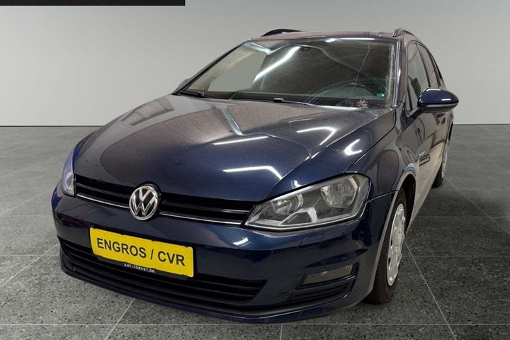 Blå VW Golf VII fra 2014 set udefra