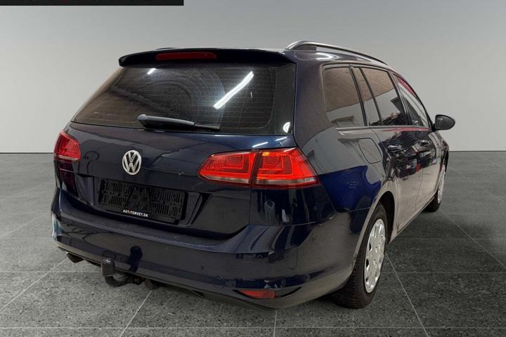Blå VW Golf VII fra 2014