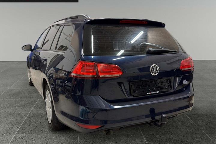 Blå VW Golf VII fra 2014