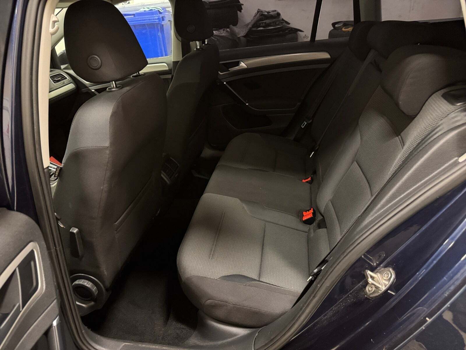 Blå VW Golf VII fra 2014