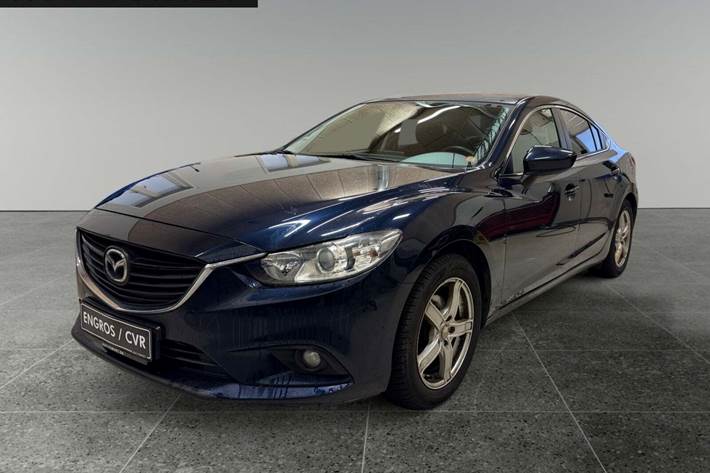 Blå Mazda 6 fra 2016 set udefra