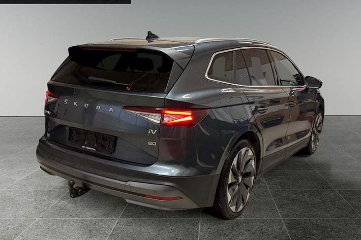 Grå Skoda Enyaq fra 2022