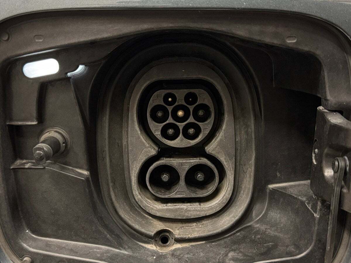 Grå Skoda Enyaq fra 2022