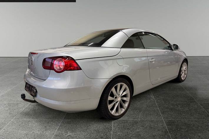 Sølv VW Eos fra 2008