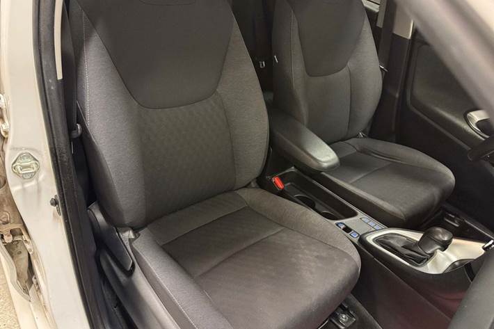 Hvid Toyota Yaris fra 2021