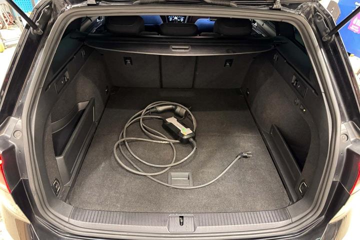 Sort VW Passat fra 2020
