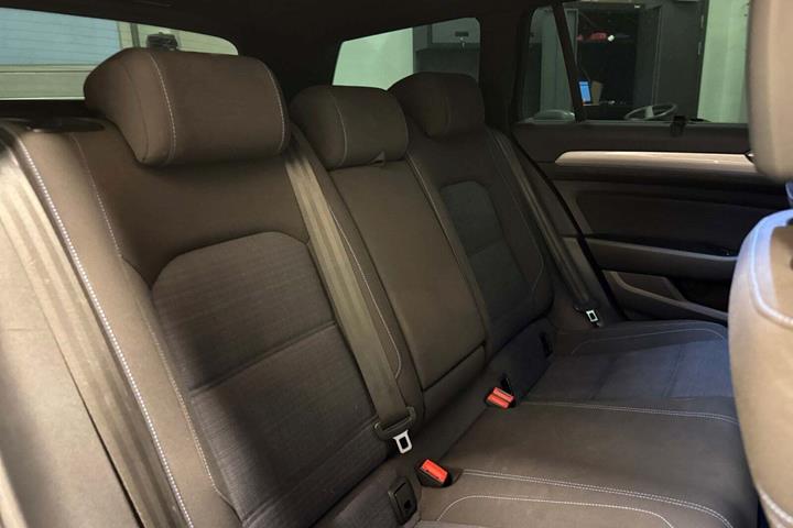 Sort VW Passat fra 2020
