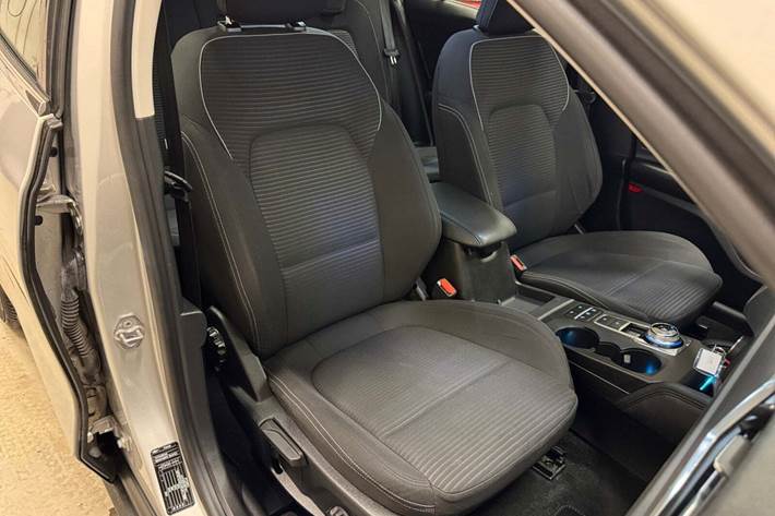 Sølv Ford Focus fra 2019