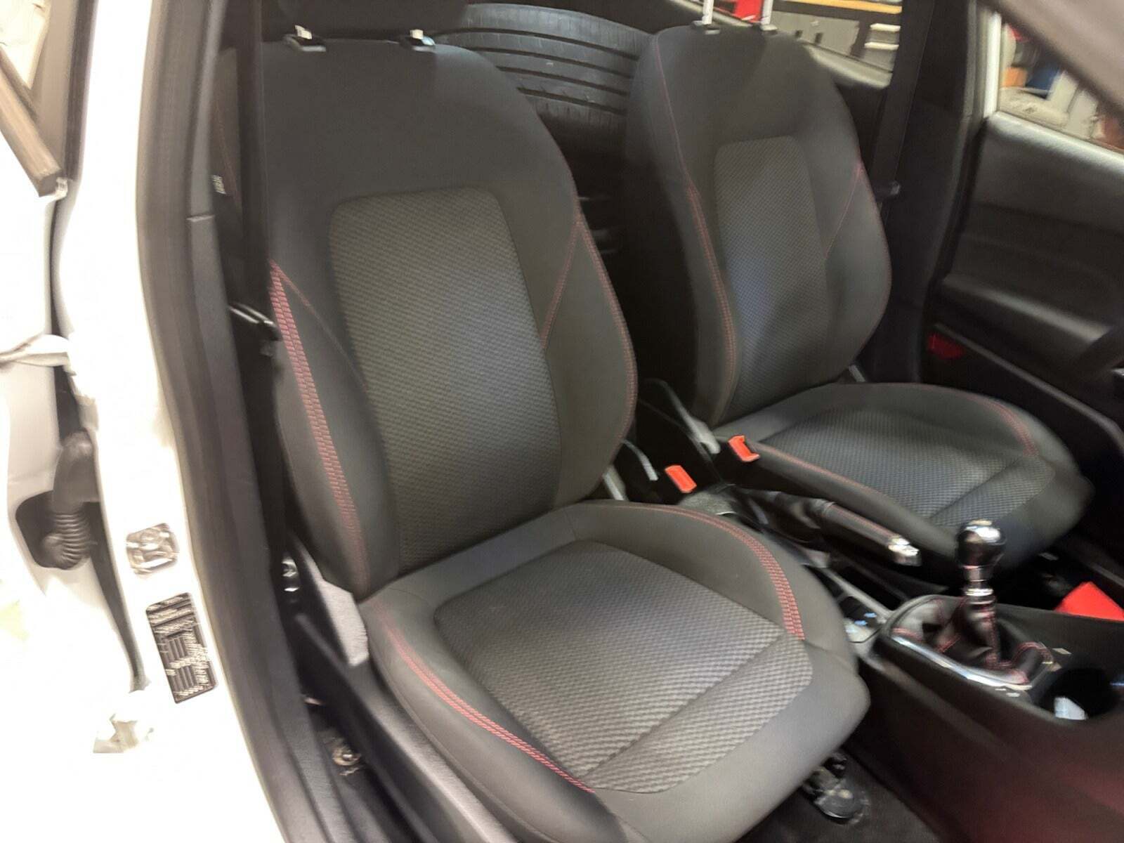 Hvid Ford Fiesta fra 2019