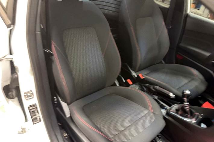 Hvid Ford Fiesta fra 2019