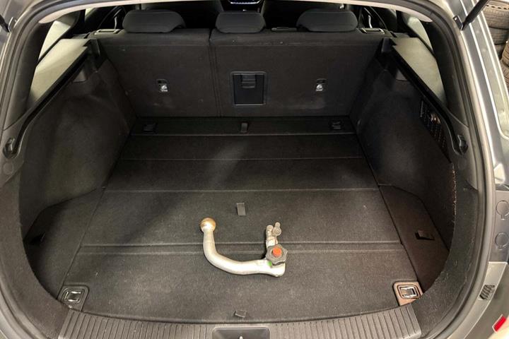 Grå Hyundai i30 fra 2020