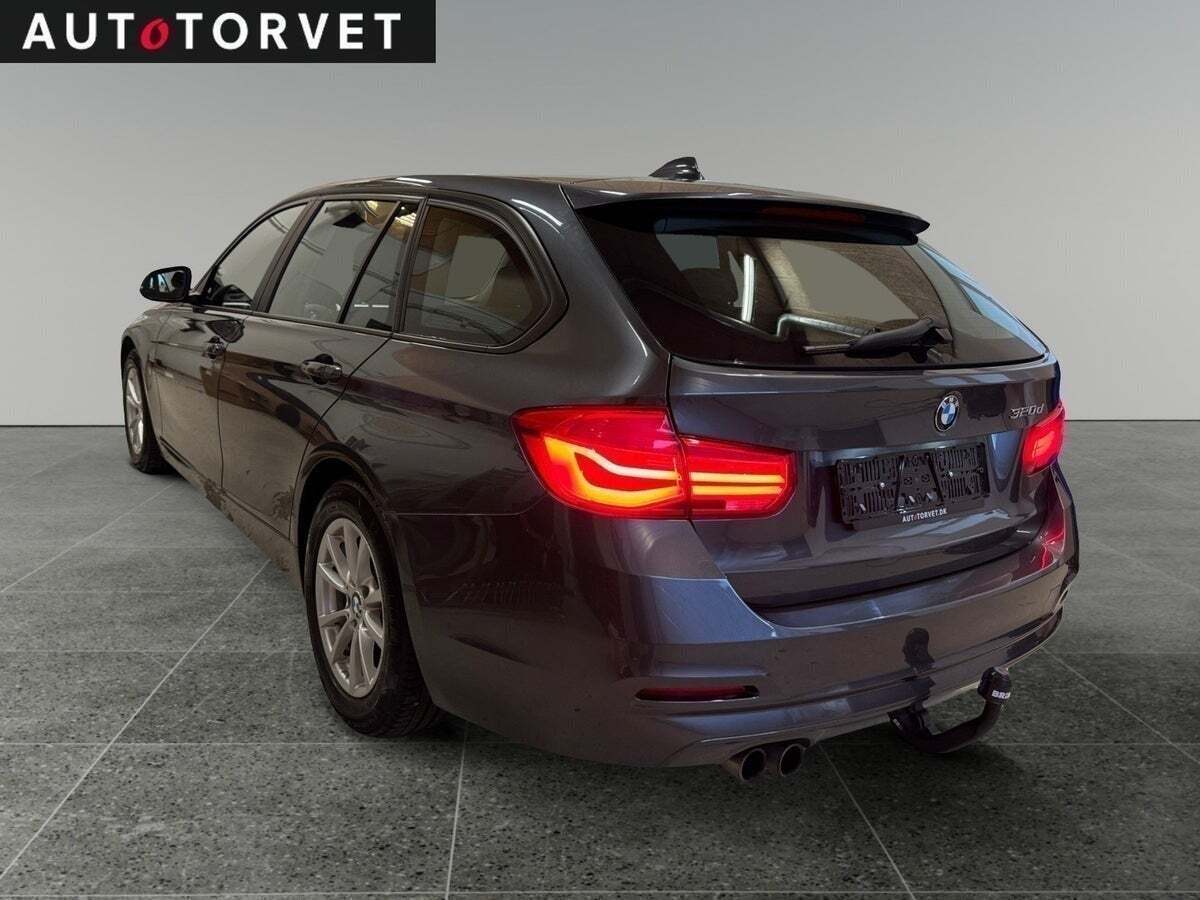 Grå BMW 320d fra 2016