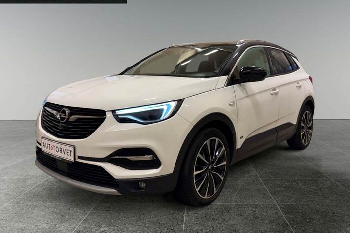 Hvid Opel Grandland X fra 2020 set udefra