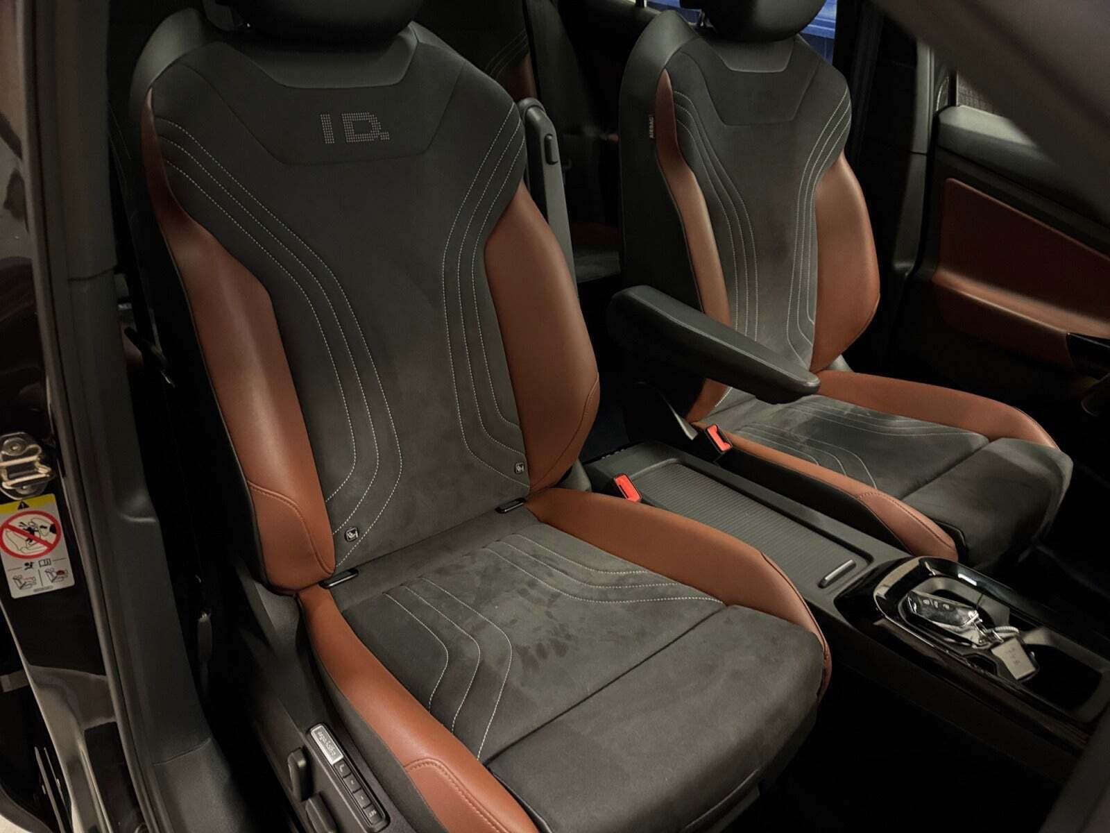 Grå VW ID.4 fra 2021