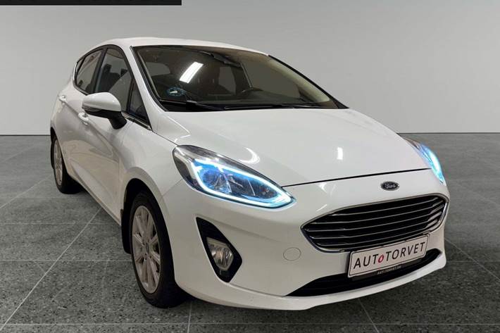 Hvid Ford Fiesta fra 2017
