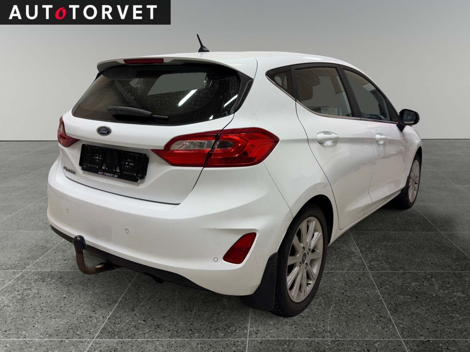 Hvid Ford Fiesta fra 2017