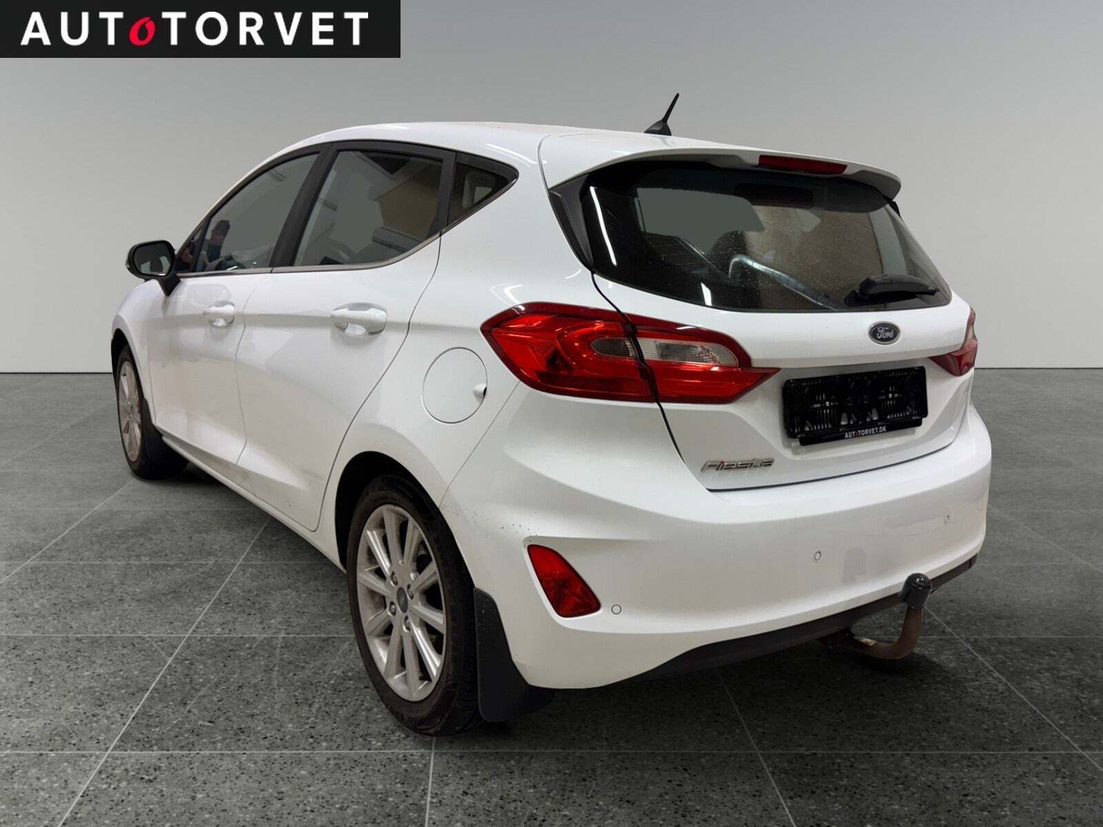 Hvid Ford Fiesta fra 2017