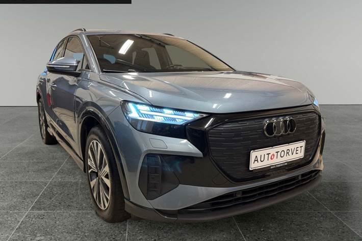 Blå Audi Q4 e-tron fra 2022