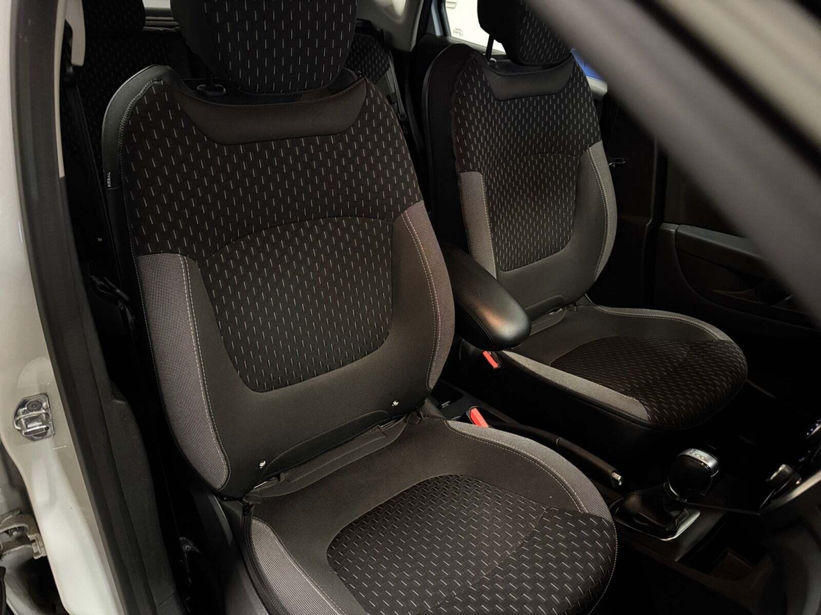 Hvid Renault Captur fra 2018