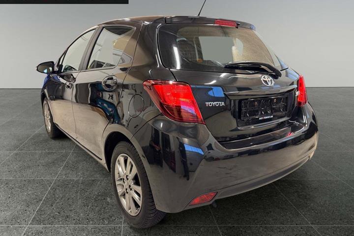 Sort Toyota Yaris fra 2014