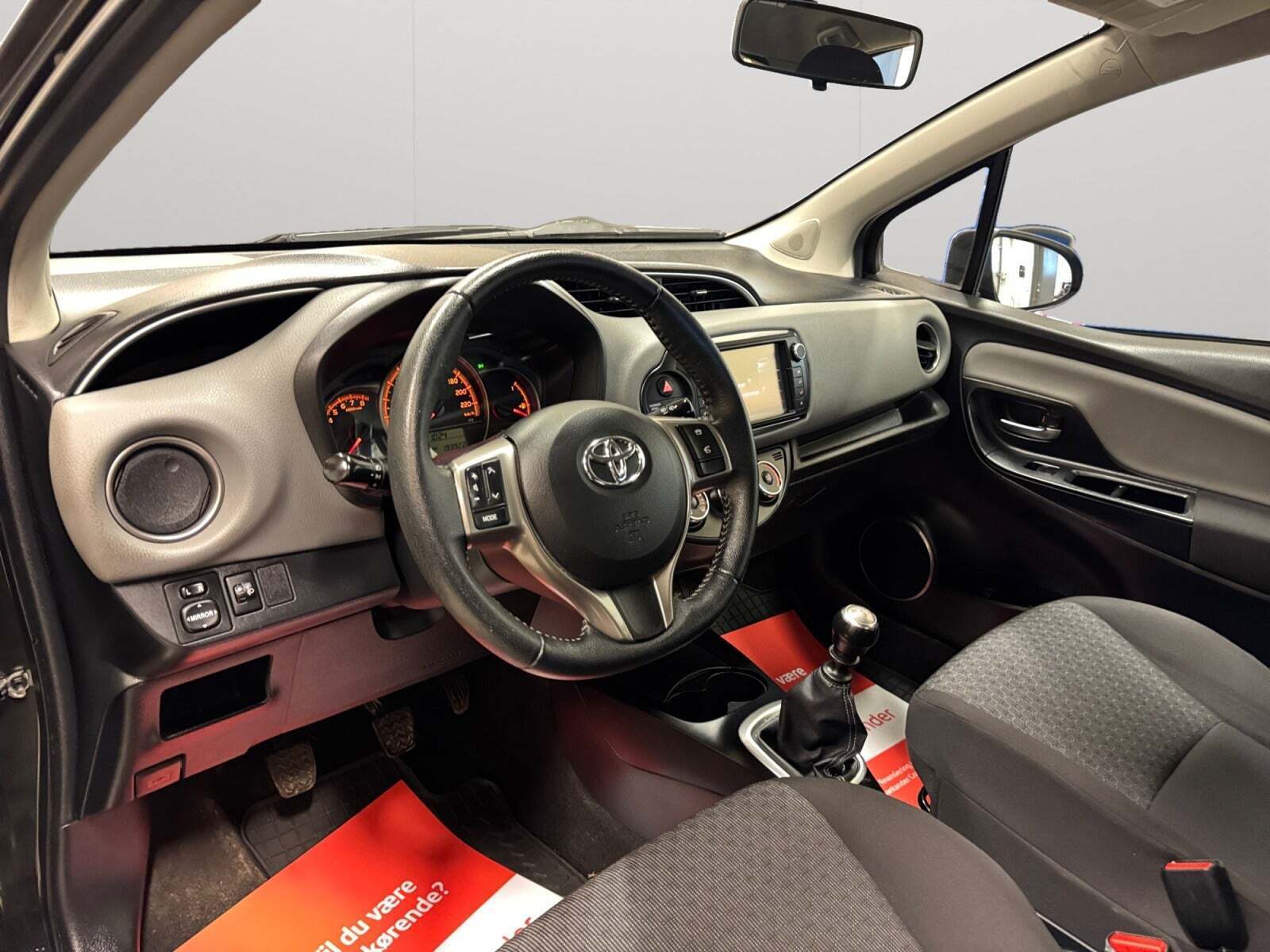 Toyota Yaris 1,3 VVT-i Style Edition