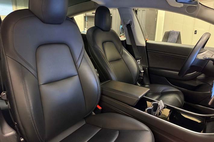 Hvid Tesla Model 3 fra 2020