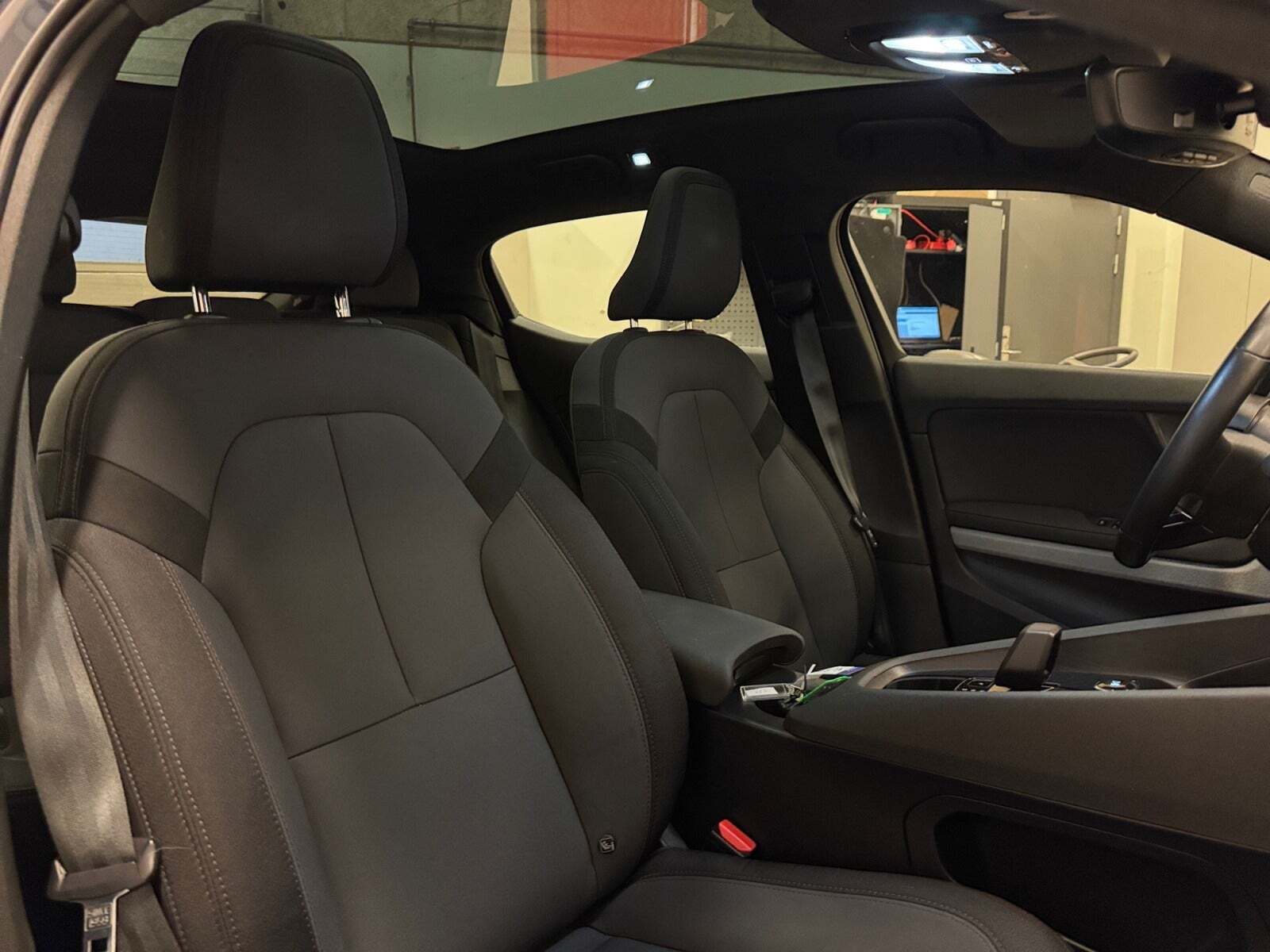 Blå Polestar 2 fra 2021