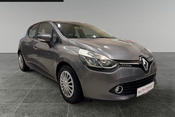 Sølv Renault Clio IV fra 2013