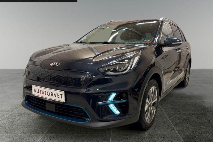 Blå Kia e-Niro fra 2019 set udefra